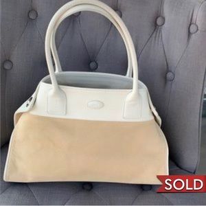⭐️TOD'S Authentic Medium Cape bag 2 tone